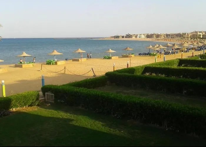 Szálloda La Sirena Double With Mountain View, Families And Couples Only, Extra Of 180 Egyptian Pounds Per Adult Person Per ,to Be Paid To The