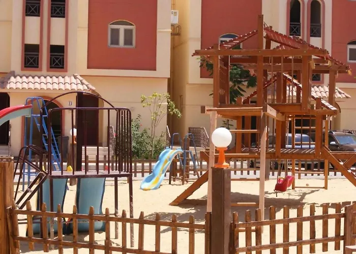 La Sirena Double With Mountain View, Families And Couples Only, Extra Of 180 Egyptian Pounds Per Adult Person Per ,to Be Paid To The Ajn-Szuhna