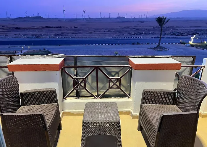 Szálloda La Sirena Double With Mountain View, Families And Couples Only, Extra Of 180 Egyptian Pounds Per Adult Person Per ,to Be Paid To The Ajn-Szuhna