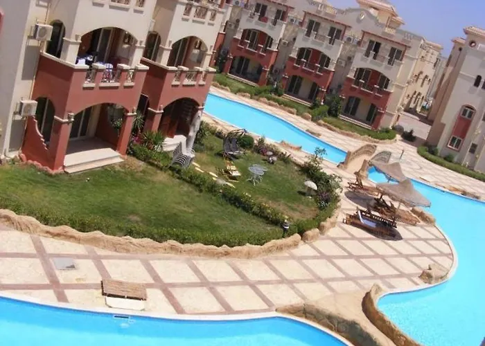 Szálloda La Sirena Double With Mountain View, Families And Couples Only, Extra Of 180 Egyptian Pounds Per Adult Person Per ,to Be Paid To The Ajn-Szuhna